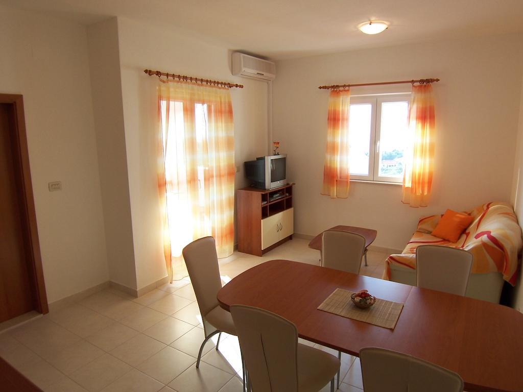 סופטאר Apartments Croatia Brac מראה חיצוני תמונה